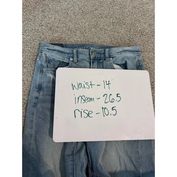 American Eagle Women Light Wash Distressed High Rise Mom Jeans Size 4 Regular - Image 7