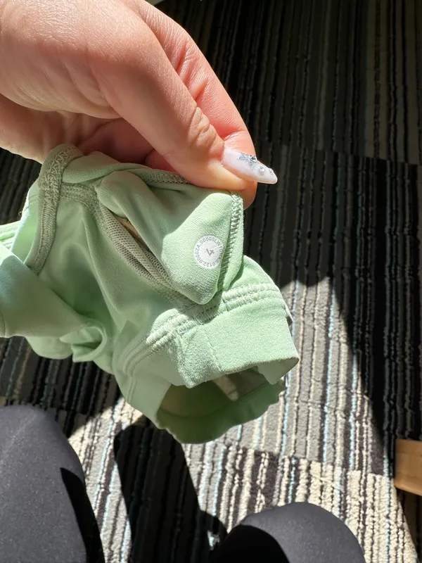 Lululemon tank top - Image 3