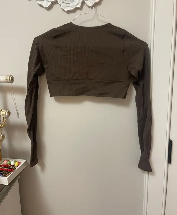 Garage Brown  Crop Top - Image 4