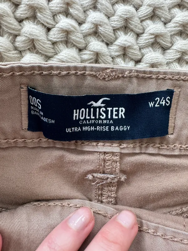 Hollister Brown Cargo Pants - Image 3
