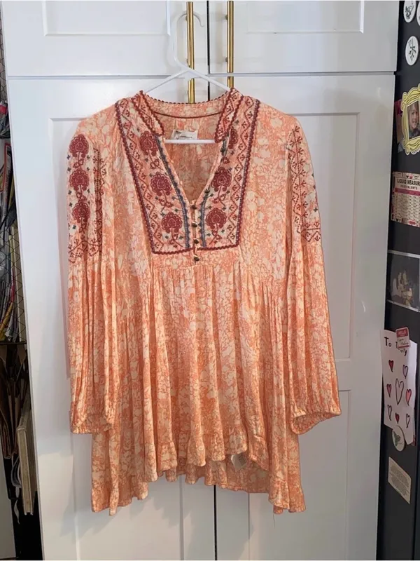 Anthropologie Peach Embroidered Babydoll Tunic Boho Western Festival blouse - Image 4