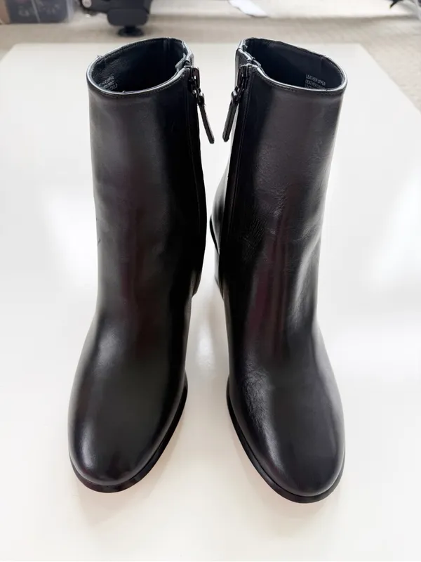 Tory Burch Brooke Stamped Heel Bootie size 9 - Image 4