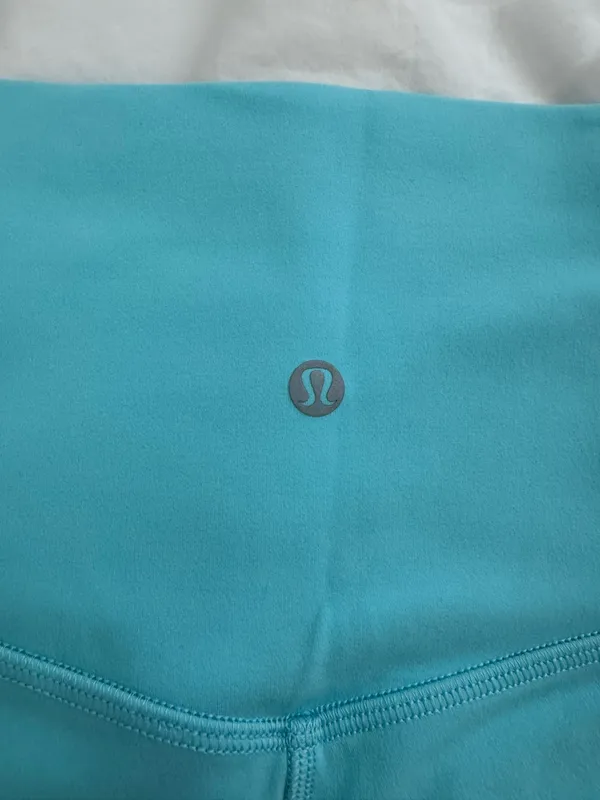 Lululemon Align 6" High-Rise Shorts - Image 3