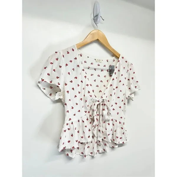 John Galt Cropped Floral Top‎ Size Medium White Red Tie Front Ruffle - Image 3