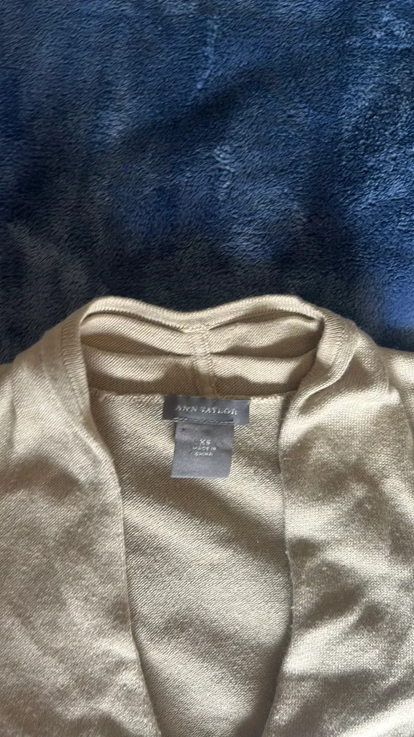 Ann Taylor Top - Image 2