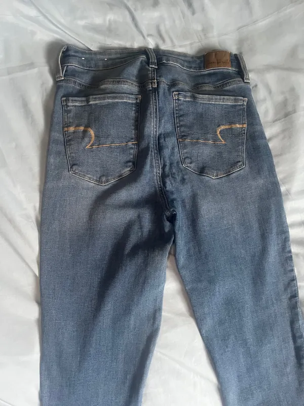 American Eagle Jeans - Image 3