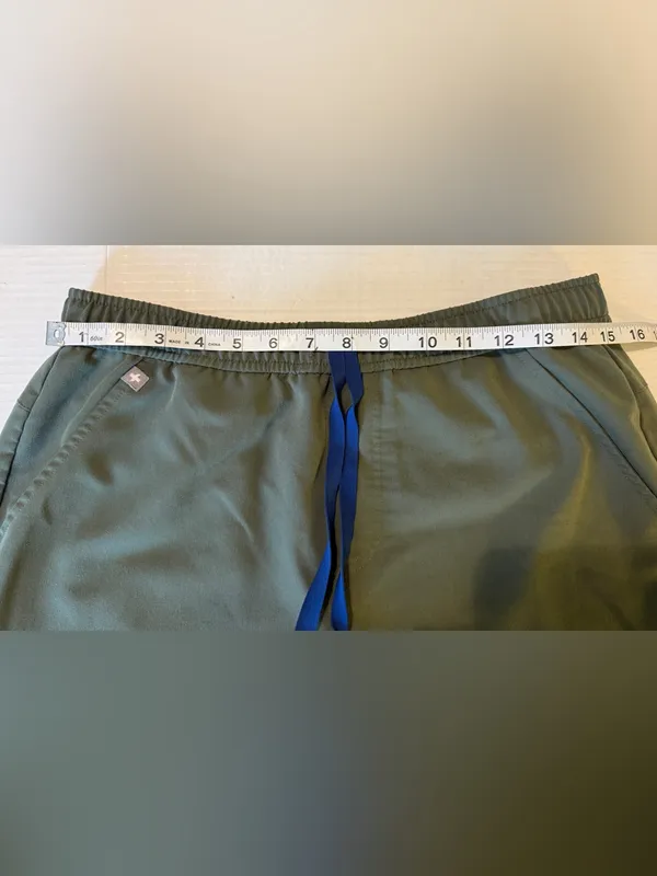 FIGS Tansen Unisex Jogger Scrub Moss/Olive Green -Medium - Image 9
