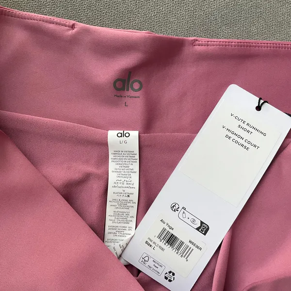 Alo Yoga V-Cute Running Short Pink Wild Rose L - Image 3