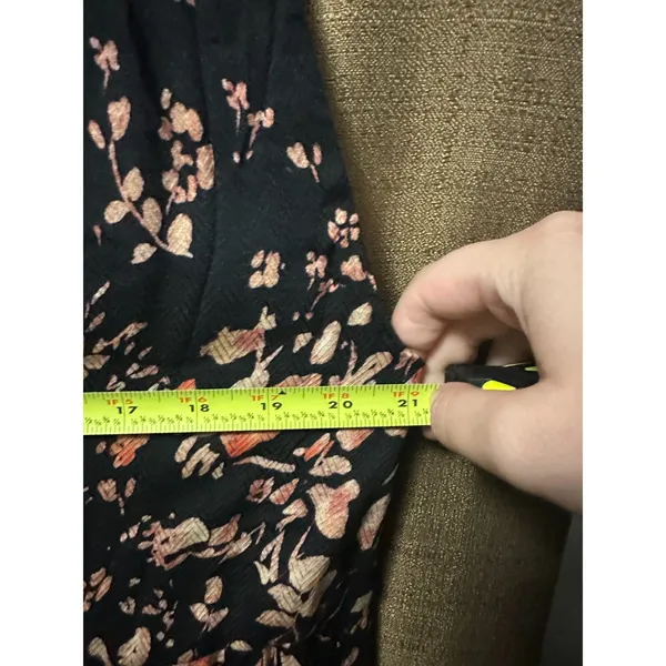NWT Urban Outfitters Pink Floral V Neck Jumpsuit Black Size Large Wide Leg - Image 8
