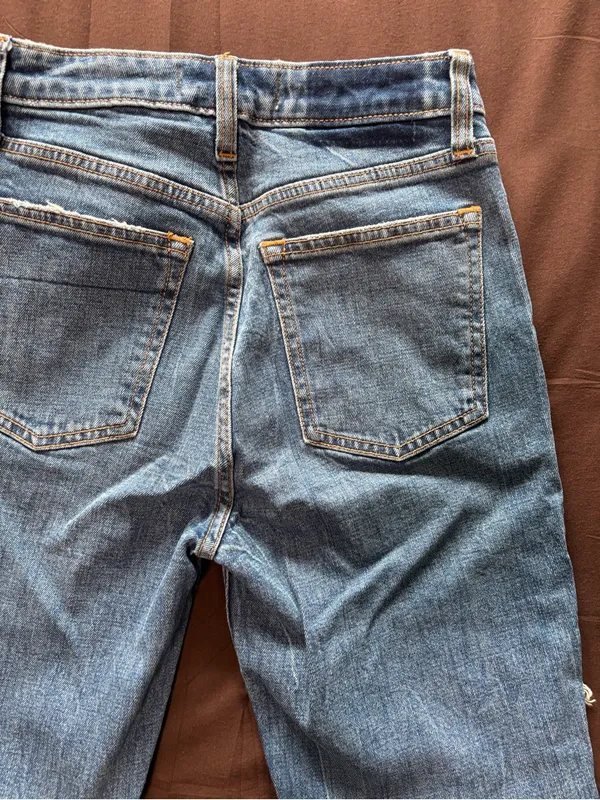 Abercrombie & Fitch Light Blue Boyfriend Jeans with Knee Rip - Image 8