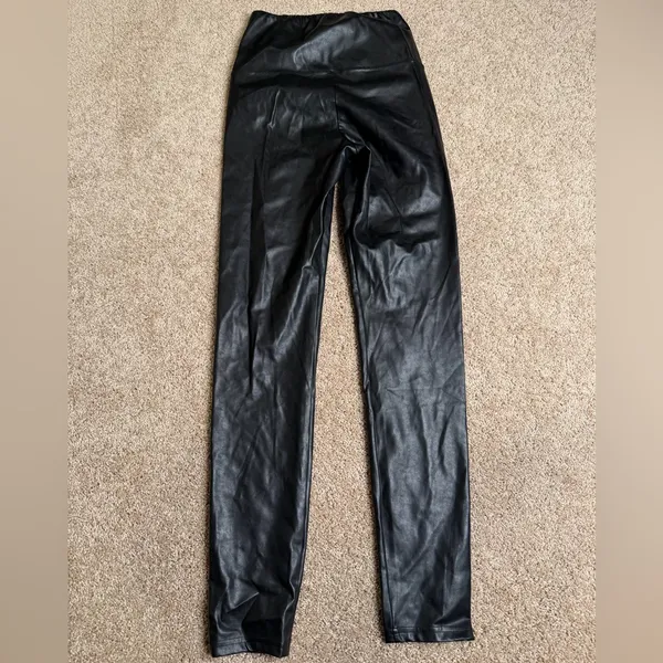 Wilfred Aritzia Black Leather Leggings‎ Size Small - Image 3