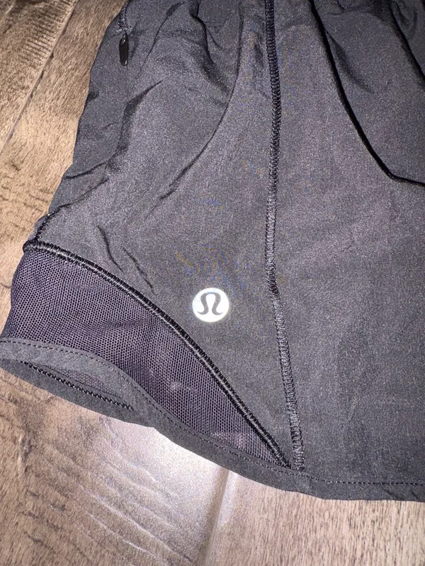 Lululemon Hotty Hot Shorts 2.5" Black - Image 3