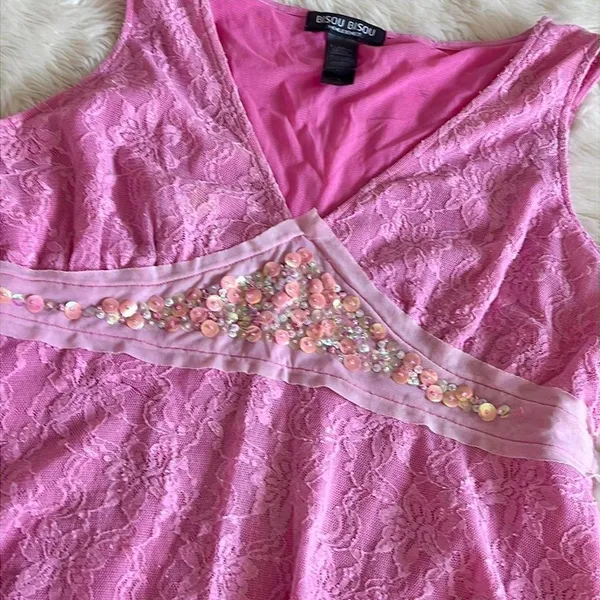 Bisou Bisou Y2K beaded lace tank top - Image 2