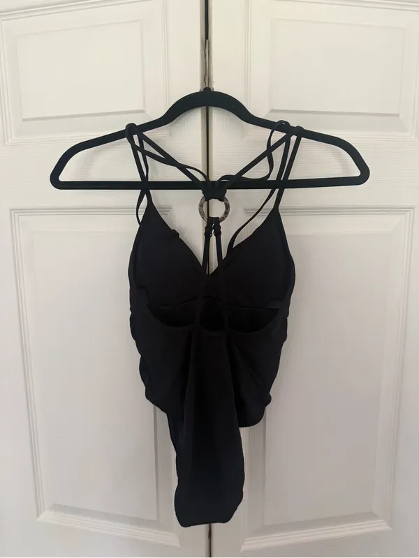 NWOT Seafolly Active Multi Rouleau One-Piece Black Criss Cross 8 Black Swimsuit - Image 6