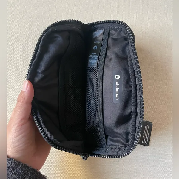 Disney x lululemon Everywhere Belt Bag 1L Mickey in Motion Graphic - Image 12