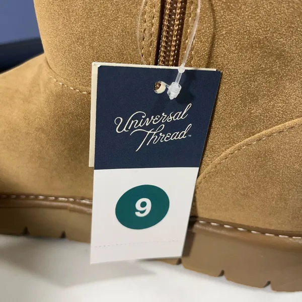 Universal Threads May Suede Ankle Boot Women 9 Tan W/Faux Fur‎ Memory Foam Snow - Image 6