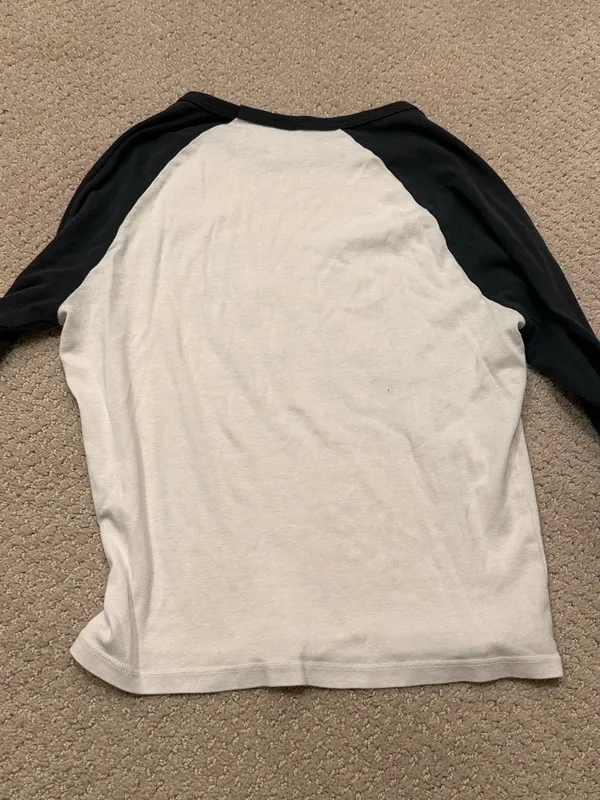 Brandy Melville Long Sleeve Top - Image 3