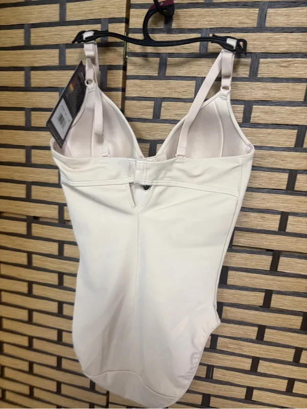Maidenform tan extra firm control cupped bodysuit shapewear size Small - Image 6