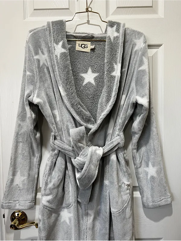 UGG Miranda Robe Grey/White Stars Hooded Cozy Fleece Plush Long Sleeve - Image 3
