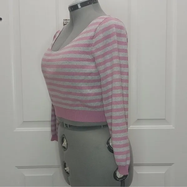 Free people gray pink striped crop off the shoulder sweater pullover size XS - Image 4