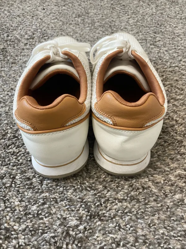 Banana Republic Sneakers White - Image 4