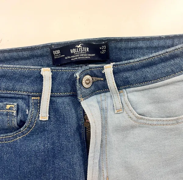 American Eagle Jeans - Image 3