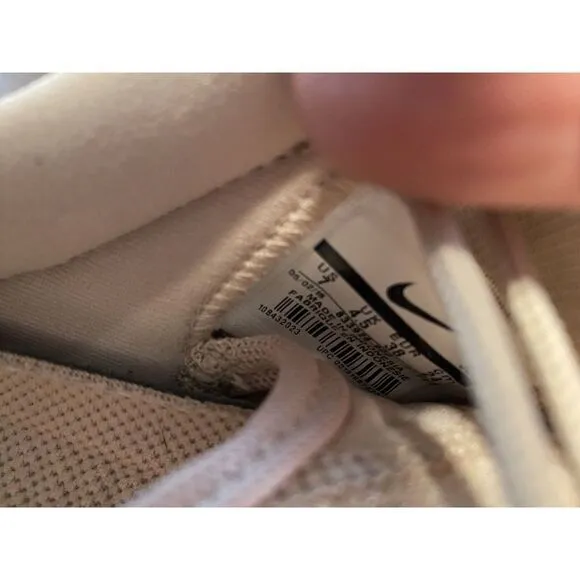 Nike Roshe One Premium Metallic Rose Bronze‎ Women's Size 7 - Image 5