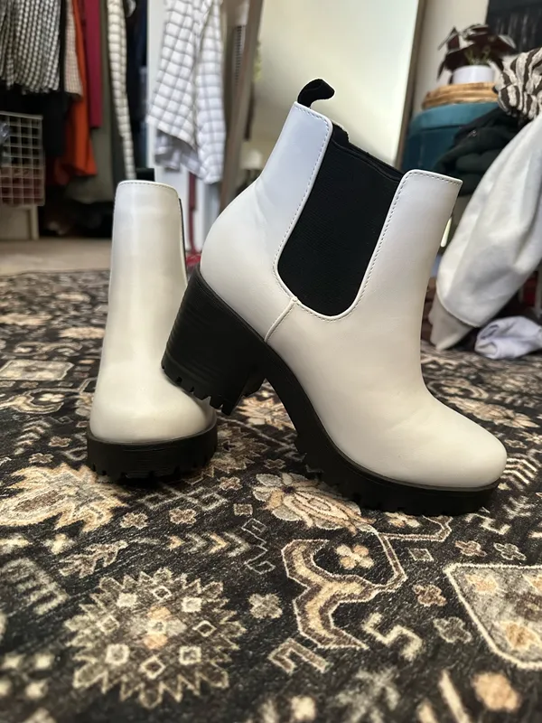 Soda white ankle boots - Image 2