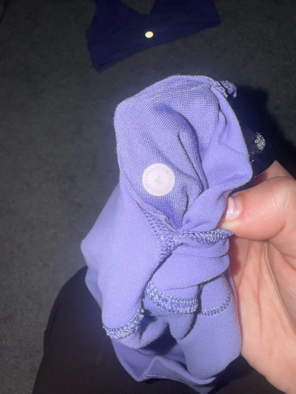 Lululemon align dark lavender set v neck bra and 6” shorts size 4/6 - Image 6
