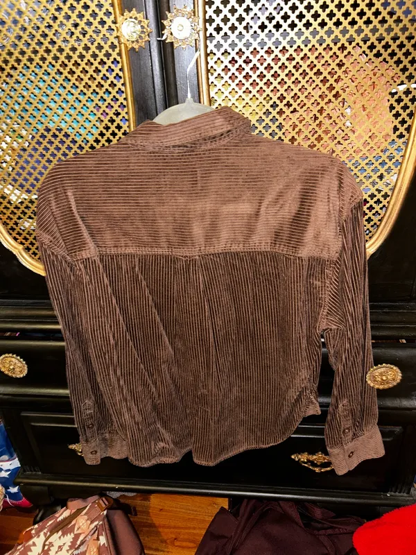 Universal Threads corduroy button up - Image 3