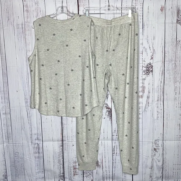 Star + Skye NWT Size 1X Gray Star Print 2 Pc. Pajama Set - Tank & Jogger Pants - Image 6