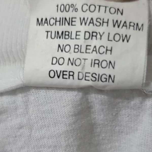 Vintage White Embroidered Costa Rica Cropped Tee - Image 4