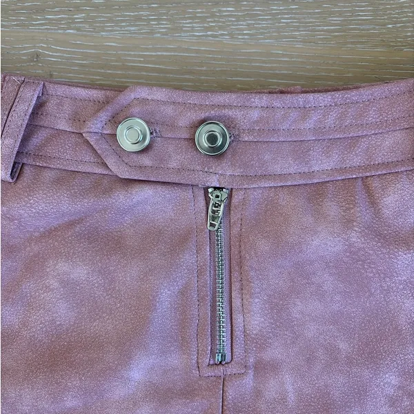 White Fox Shorts Low Rise Size XS Pink - Image 4