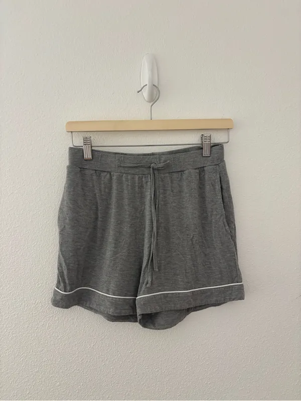 Cozy Earth set robe top and shorts in grey - Image 3