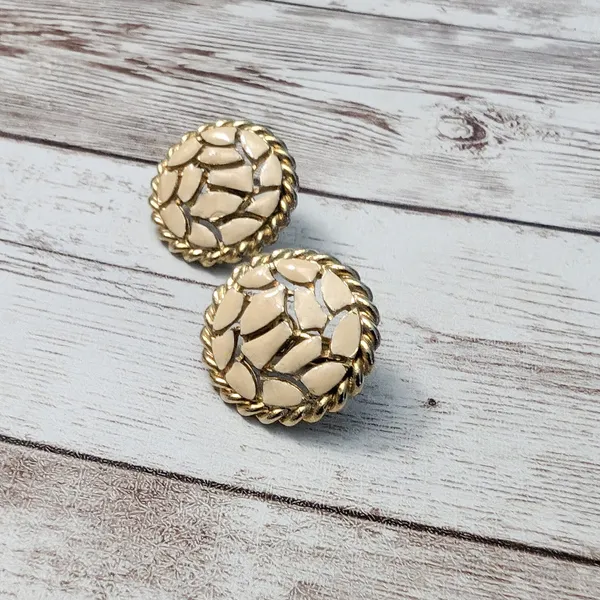 Vintage Clip On Earrings - Cream & Gold Tone Fancy Design - Image 4