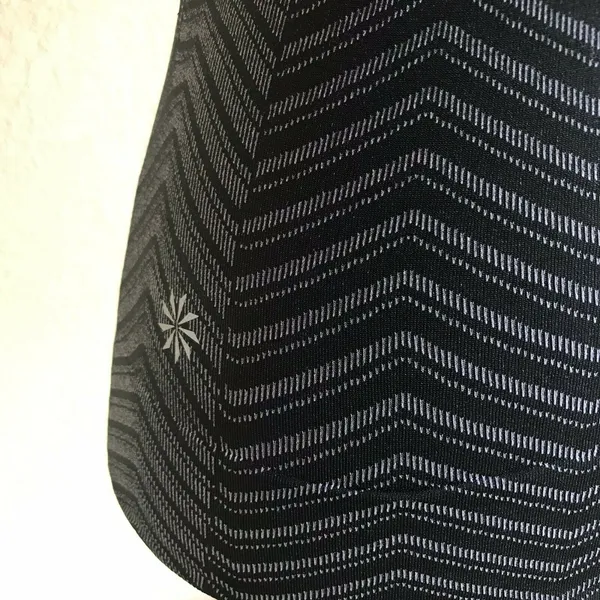 Athleta Womens Tank Top Size XS Black Gray Finish‎ Fast Chevron Print Ruched - Image 2