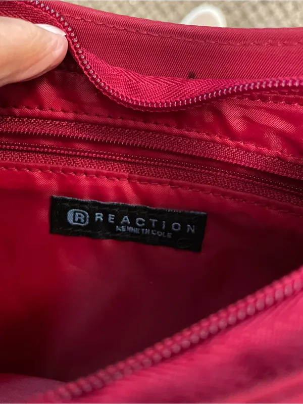 Y2K Kenneth Cole Reaction Shoulder Bag Purse Maroon Black - Image 9