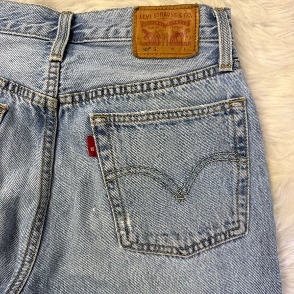 Levi’s 501 S Original Fit Jeans Size 26 / 2 Distressed Light Wash Straight Leg - Image 3