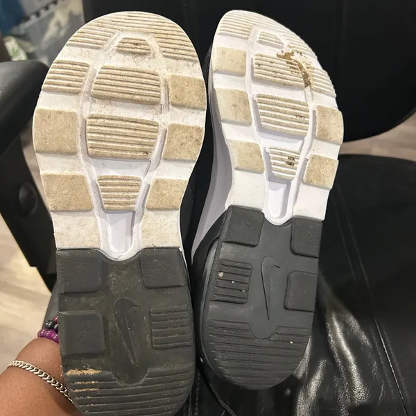 Nike Black and White Sneakers - Image 10