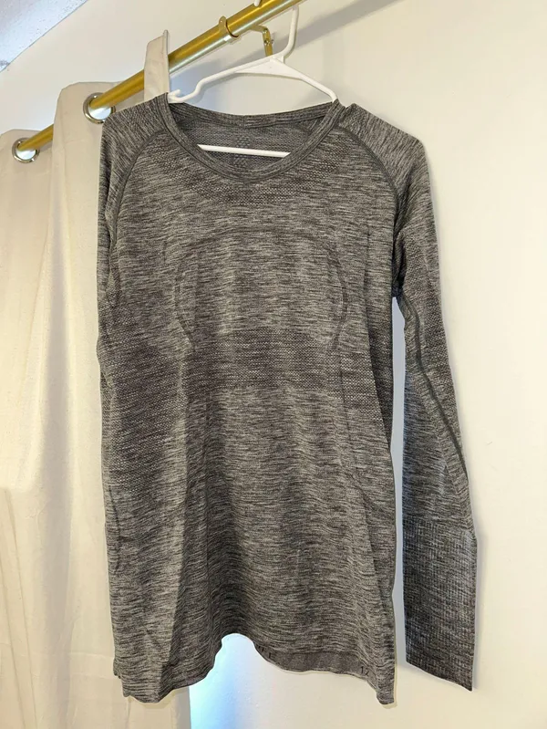 Lululemon Swiftly Tech Long Sleeve - Image 2