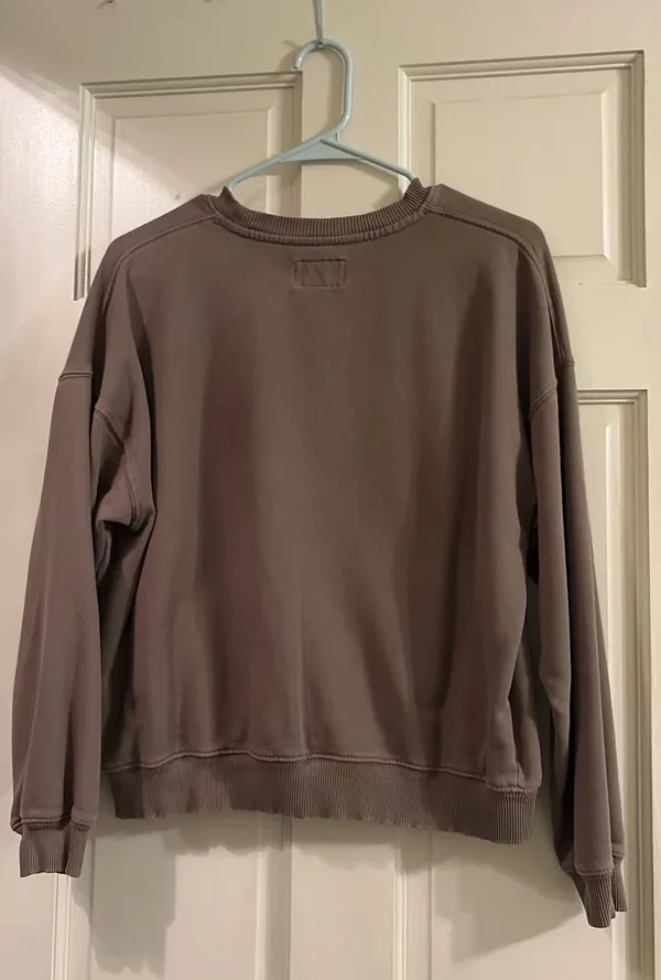 American Eagle Sweatshirt - Image 2