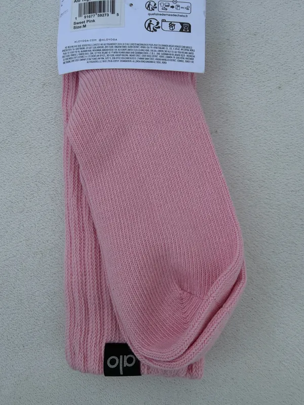 Alo Yoga Socks Pink - Image 6