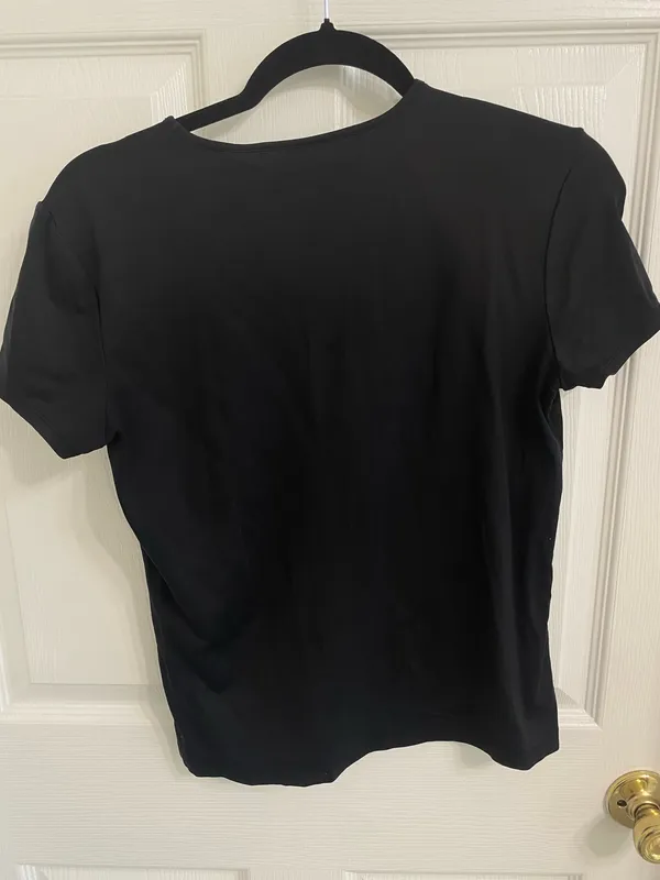 Basic black T - Image 2