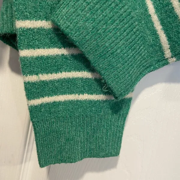 NWT Tilly’s Love Tree Size L Oversized Cropped Green Striped Pullover Sweater - Image 5