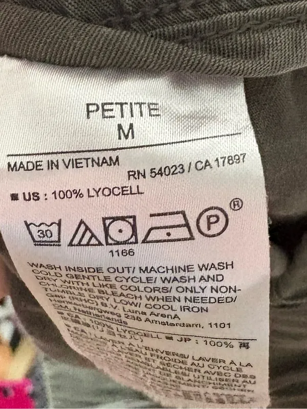 Banana Republic Petite M Olive Lyocell Cargo Jogger Pants - Image 4
