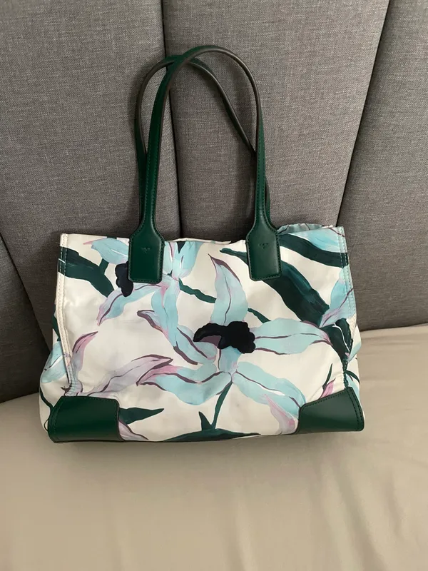 Tory Burch Elle Patent Tote bag - Image 2