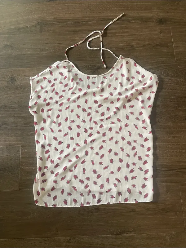 LOFT White Short Sleeve Blouse w/ Red Leaf Print, Size Medium - Image 4