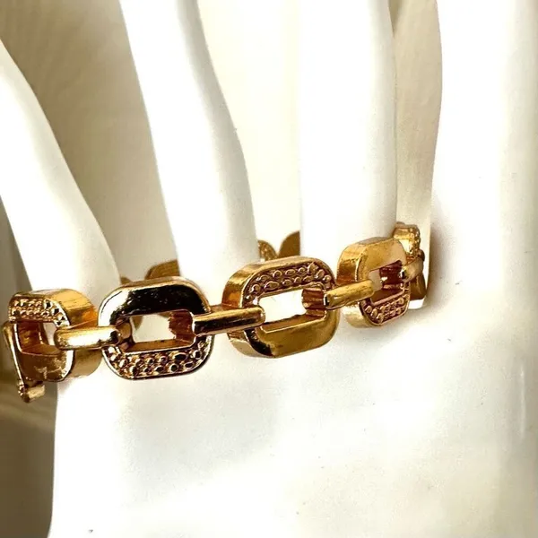 Gold tone link hinged bracelet - Image 9
