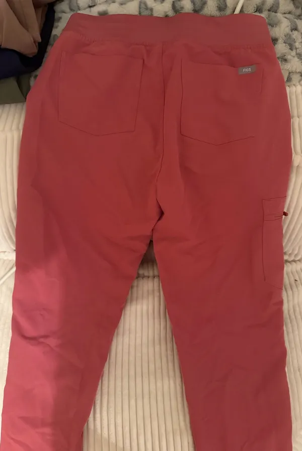 Figs yola scrub pants  - Image 4