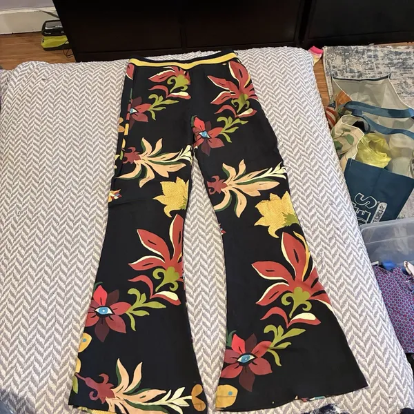 Farm Rio x Anthropologie Floral Calla Flared Pant Retro Bohemian Sz XS 💛🍄 - Image 3